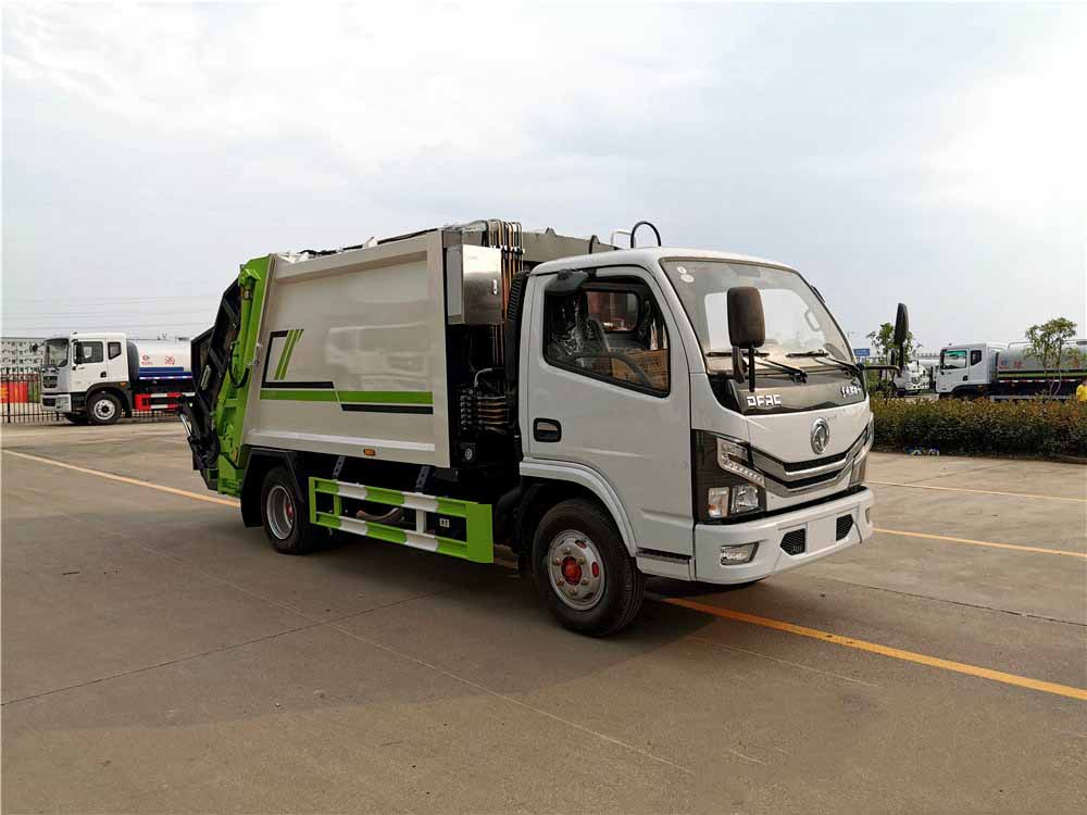 國(guó)六6立方東風(fēng)D6 壓縮垃圾車(chē)
